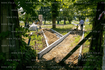 Budowa Miejsca Pamięci Zbrodni Katyńskiej na terenie...