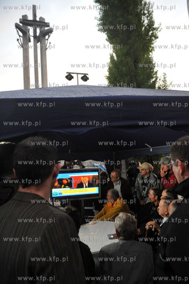 Stocznia Gdanska. Zwiazkowcy ze stoczniowej Solidarnosci...