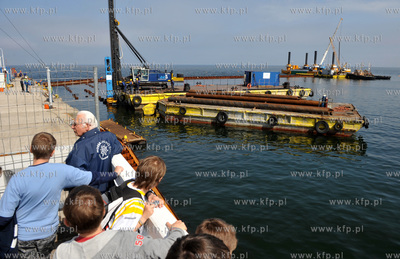 Budowa przez firme Hydrobudowa przystani jachtowej...