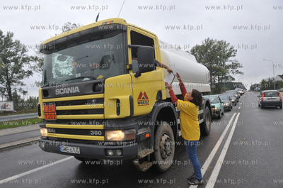 Mieszkancy Trojmiasta walcza o budowe drogi, ktora...