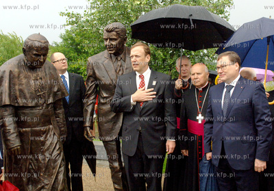 Odsłonięcie Pomnika Papieża Jana Pawła II i Prezydenta...