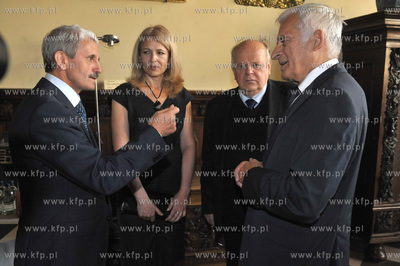 Dwor Artusa w Gdansku. Uroczystosc wreczenia Nagrody...