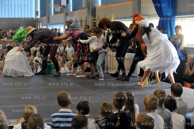 Rozpoczecie roku szkolnego polaczone z uroczystym otwarciem...