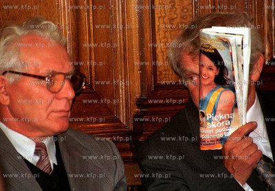 Proces ofiar grudnia '70,od lewej oskrzeni Miroslaw...