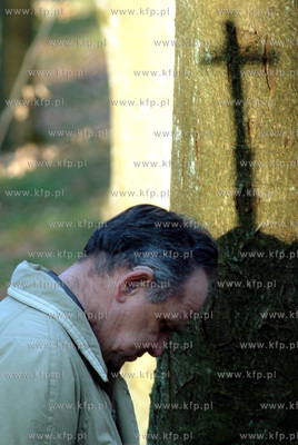 Droga Krzyzowa w Kalwarii Wejherowskiej. 09.04.2004...