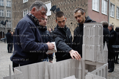 Gdansk. Prezentacja projektu makiety Bazyliki Mariackiej...