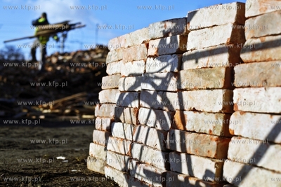 Gdańsk. Rozbiorka budynków mieszkalnych przy ul....