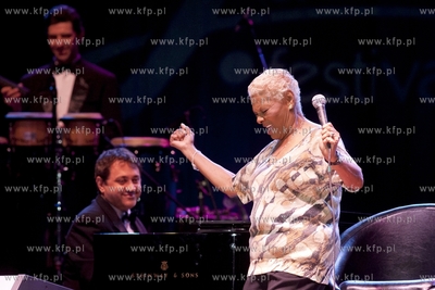 Ladies Jazz Festival. Koncert Dionne Warwick w Hali...