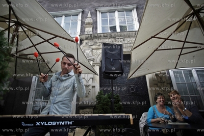 Gdansk. Swieto ul. Mariackiej.
Koncert Wedrujacy czyli...