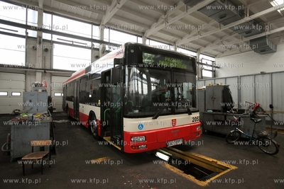 Zajezdnia autobusowa ZKM przy ul. Hallera w Gdańsku.
13.03.2015
fot....