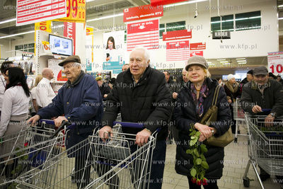 Oficjalne otwarcie hipermarketu Auchan przy ul. Kołobrzeskiej...