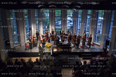 Polska Filharmonia Kameralna Sopot. Koncert KRICHEL...