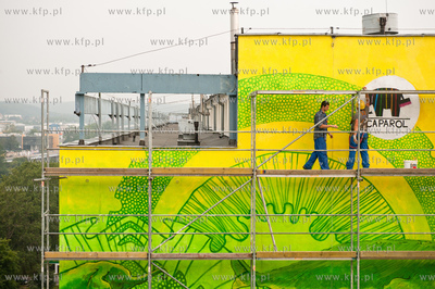 Gdansk. Zaspa. Pilotow 10. Demontaz rusztowania i odsloniecie...