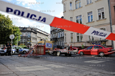 Gdansk. Ul Wajdeloty. Wypadek na wysokosci, w ktorym...