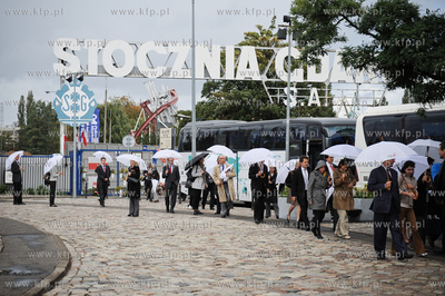 Gdansk. Plac Solidarnosci. Wizyta Komitetu Stalych...