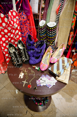 Gdansk. Foyer Opery Baltyckiej. Piata edycja targow...