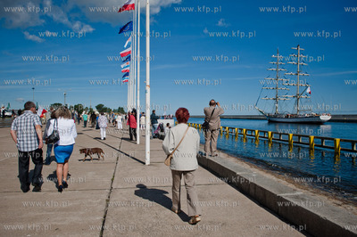 Gdynia. Uroczyste przywitanie zaglowca STS Fryderyk...