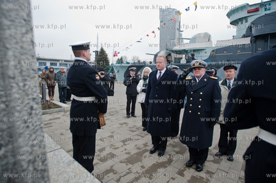 Gdynia. Nabrzeze Pomorskie. Uroczyste obchody 75-lecia...