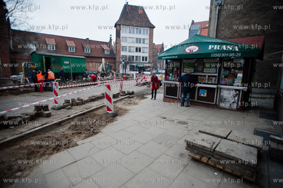 Gdansk. Remont nawierzchni ulicy Ogarnej.
11.04.2013
fot....