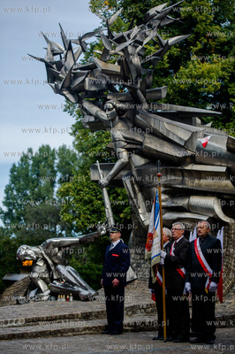 Gdansk. Msza Swieta na placu Obroncow Poczty Polskiej...