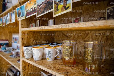 Gdansk. Skwer miedzy ulica Mariacka, a Sw. Ducha. Prezentacja...