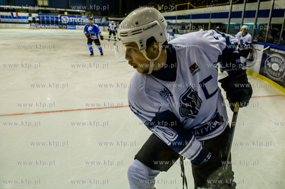 Gdansk. Hala Olivia. Mecz pierwszej ligi hokeja MH...
