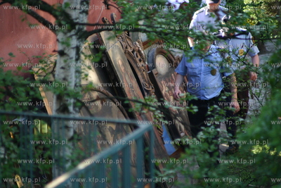 Zabytki wyniesione z plonacego kosciola sw Katarzyny.
22.05.2006
Fot....