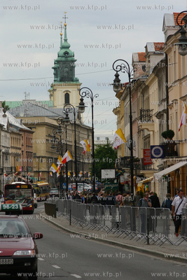 Warszawa przygotowuje sie do Wizyty Apostolskiej papieza...