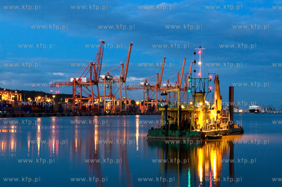 Gdynia, Nz. Baza kontenerowa
09.07.2008
Sebastian...