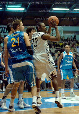Mecz koszykowki Energa Czarni Slupsk-Cajasol Sewilla/Hiszpania/....