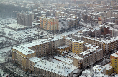 Zimowa panorama Gdyni z apartamentowca Sea Towers....
