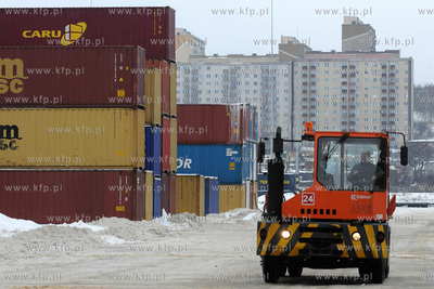 Zima w gdynskim porcie. Nz Baltycki Terminal Kontenerowy
15.02.2010
Fot....