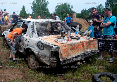 Czwarta edycja Wrak Race "wrzace chlodnice" rozegrany...