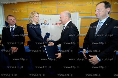 Podpisanie porozumienia miedzy Grupa LOTOS SA i Polskim...