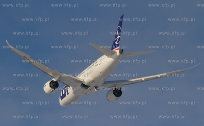 Boeing 787-800 Dreamliner Polskich Linii Lotniczych...