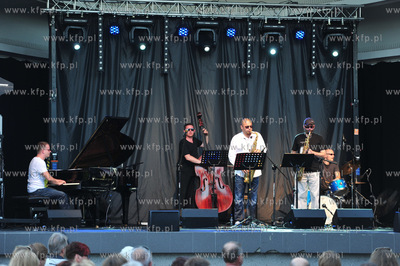 Sopot. Muszla koncertowa na Placu Kuracyjnym k. Molo....