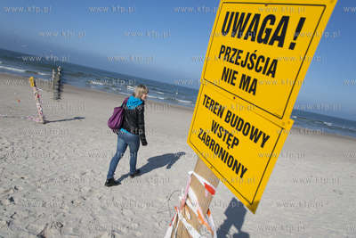 Budowa sztucznej rafy w Ustce. 28.03.2015 fot. Krzysztof...