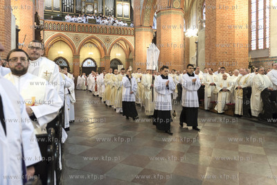 Pelplin. Msza Swieta Krzyzma w Wielki Czwartek w Bazylice...