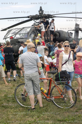 Piknik lotniczy polaczony ze Swietem 49 Bazy Lotniczej...
