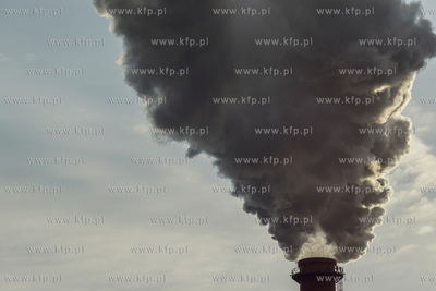 Dymiący komin PGE Energia Ciepła Oddział Wybrzeże...