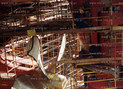 Stocznia Gdynia16.02.2002fot. Wojtek Jakubowski /KFP