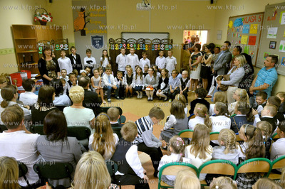 Zakonczenie roku szkolnego w SP na 83 w Gdansku Kokoszkach....