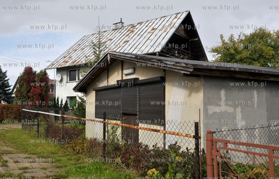 Zukowo. Dawny sklep na ul. 1 Maja. 28.09.2012 Fot....