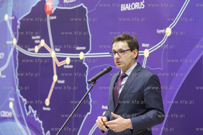 Gdansk. Amber Expo. PERN Przyjazn podpisal umowę z...