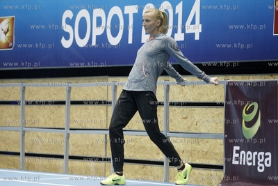 Trening skoczkini o tyczce Anny Rogowskiej, przed rozpoczynajcymi...