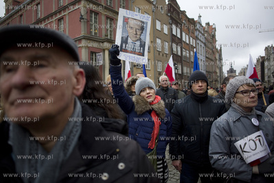 Gdańsk. Długi Targ. Manifestacja jedności z Europą...