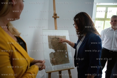 Przekazanie sześciu rodzinom kluczy do nowo wyremontowanej...