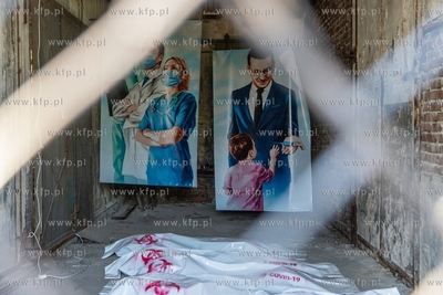 Wystawa "Czwarta fala" Macieja Śmietańskiego  z udziałem...