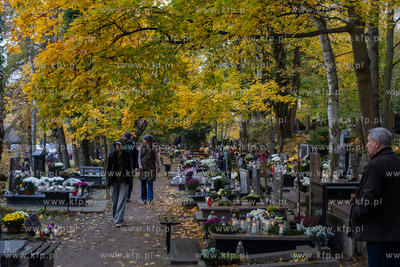 Dzień Wszystkich Świętych na Cmentarzu Srebrzysko....