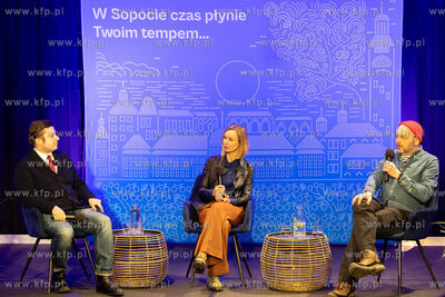 Sopot. Mamuszki 14.  Salon Polityki - Gdzie jest idealne...